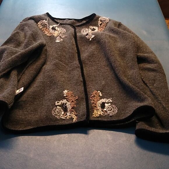 Croft & Barrow Women's XL Wool Blend Velvet Trim Silver tone Metal Buttons - Picture 6 of 9